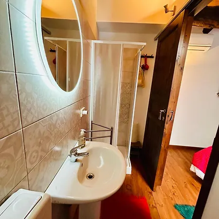Lisa's Prázdninový dům *